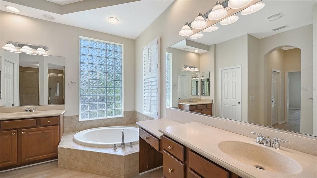 For Sale: $889,000 (3 beds, 3 baths, 3175 Square Feet)