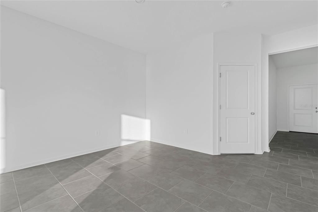 For Sale: $299,000 (3 beds, 2 baths, 1700 Square Feet)