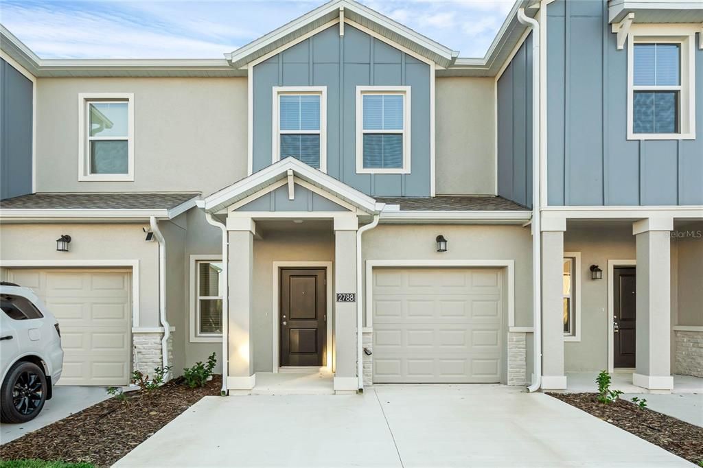 For Sale: $299,000 (3 beds, 2 baths, 1700 Square Feet)