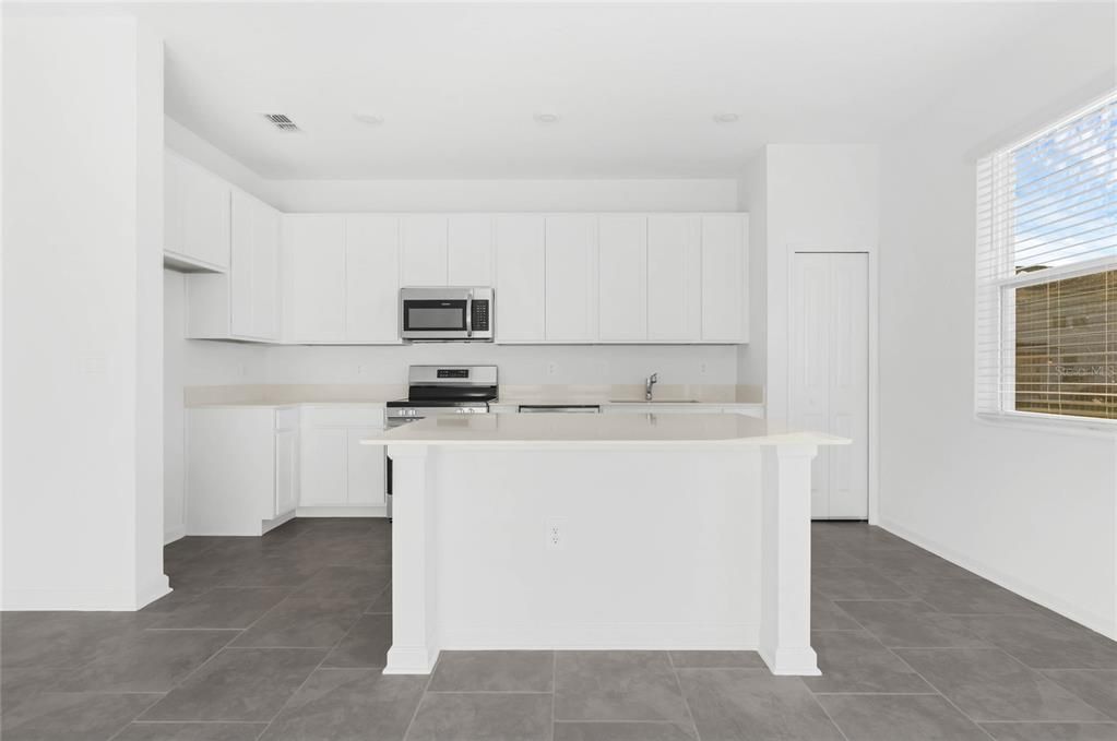 For Sale: $299,000 (3 beds, 2 baths, 1700 Square Feet)