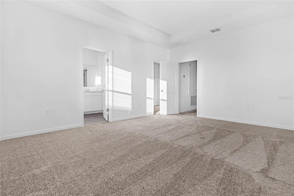 For Sale: $299,000 (3 beds, 2 baths, 1700 Square Feet)