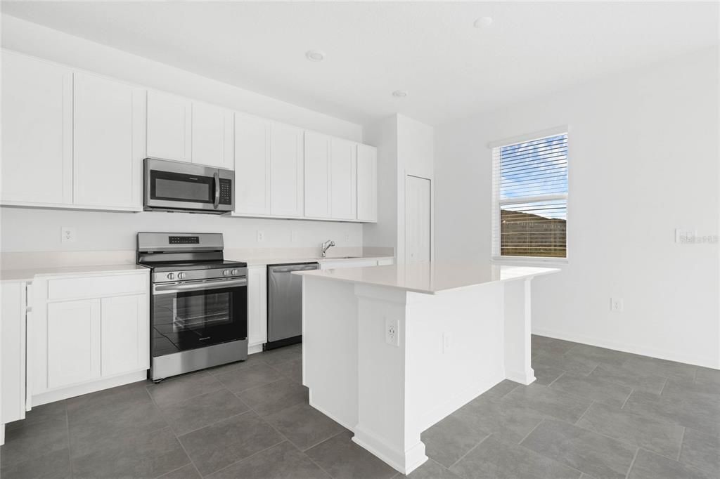 For Sale: $299,000 (3 beds, 2 baths, 1700 Square Feet)