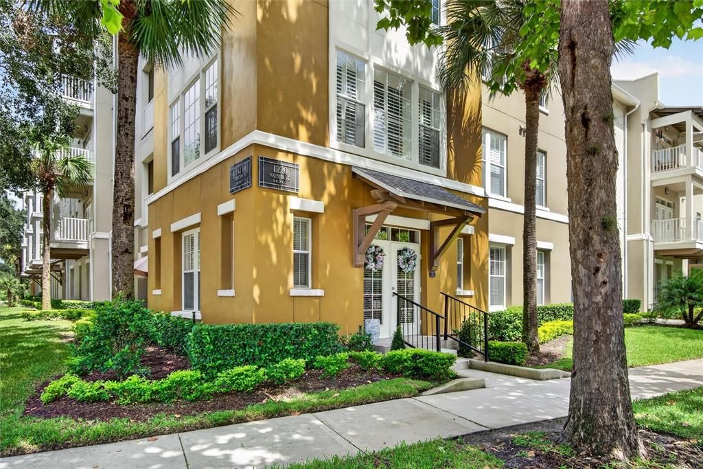 For Sale: $550,000 (3 beds, 2 baths, 2136 Square Feet)