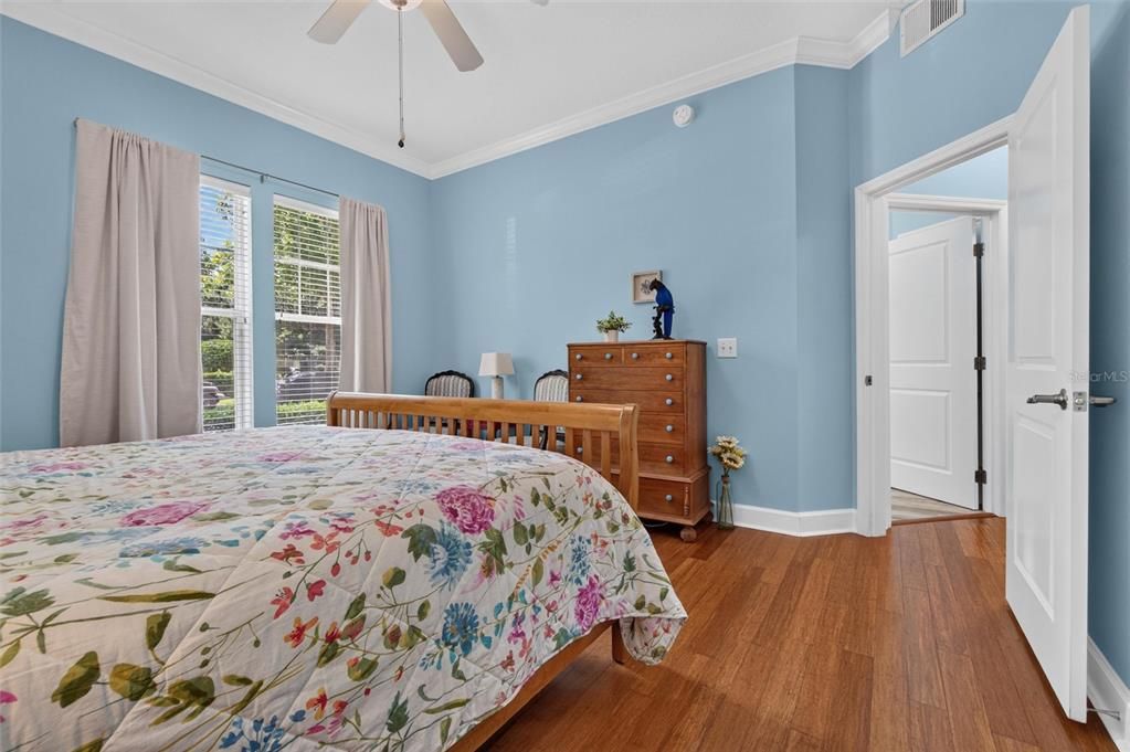 For Sale: $550,000 (3 beds, 2 baths, 2136 Square Feet)