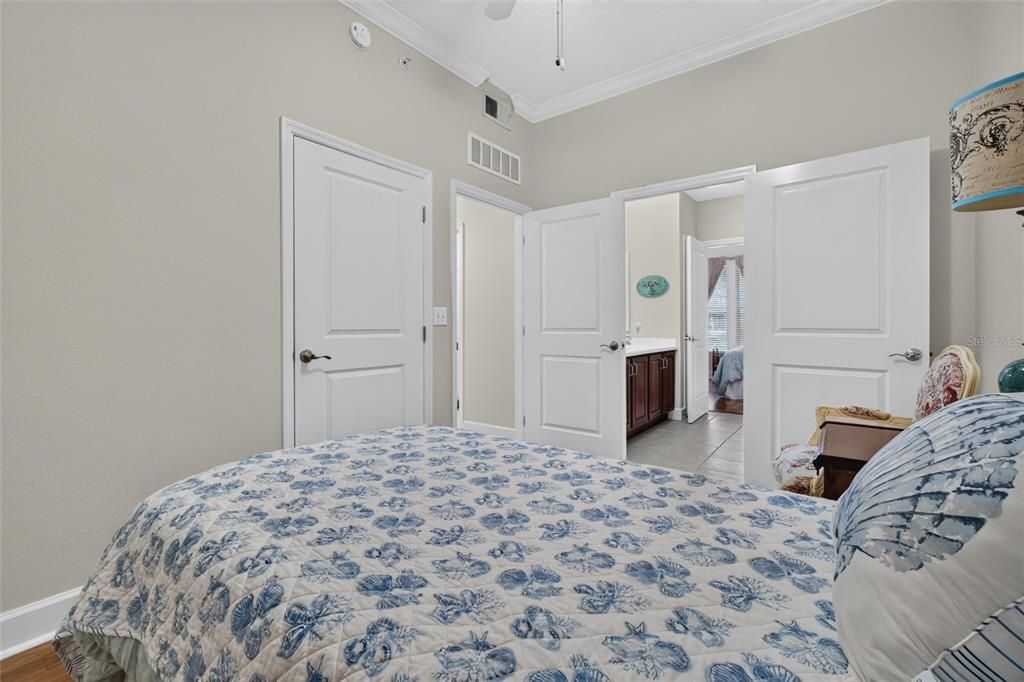 For Sale: $550,000 (3 beds, 2 baths, 2136 Square Feet)