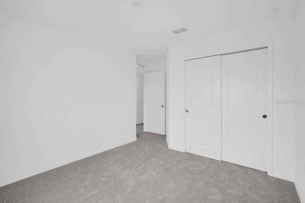 For Sale: $385,594 (5 beds, 3 baths, 2516 Square Feet)