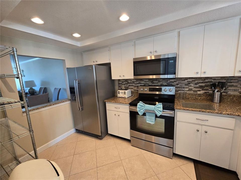 В аренду: $2,995 (2 спален, 2 ванн, 1036 Квадратных фут)