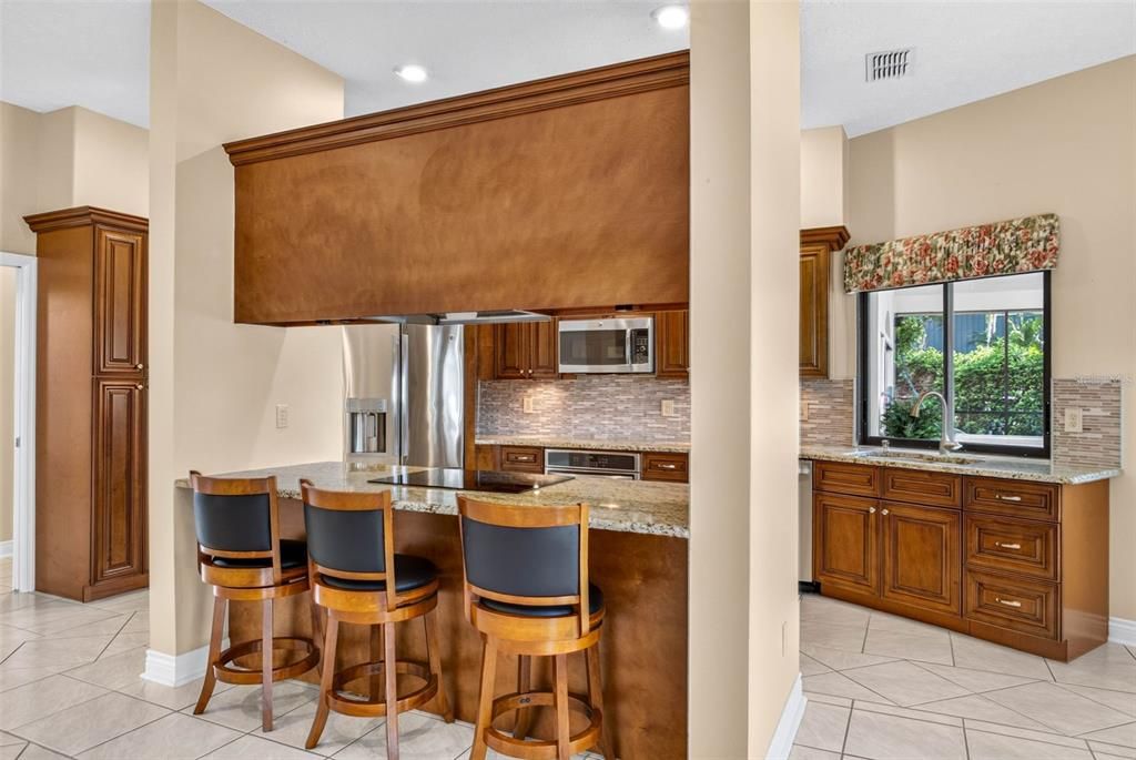 En Venta: $735,000 (5 camas, 4 baños, 3460 Pies cuadrados)