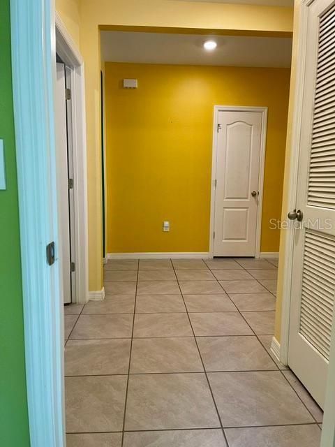 En Venta: $330,000 (4 camas, 2 baños, 1851 Pies cuadrados)