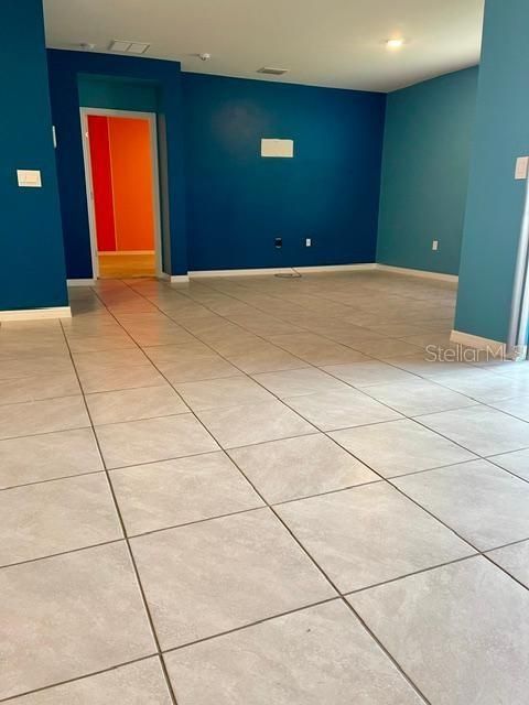 En Venta: $330,000 (4 camas, 2 baños, 1851 Pies cuadrados)