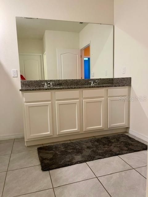 En Venta: $330,000 (4 camas, 2 baños, 1851 Pies cuadrados)