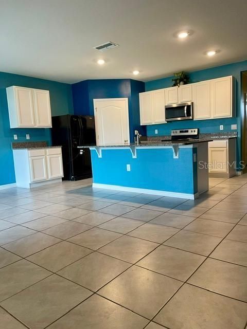 En Venta: $330,000 (4 camas, 2 baños, 1851 Pies cuadrados)