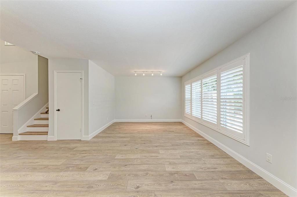 For Rent: $3,550 (3 beds, 2 baths, 1833 Square Feet)