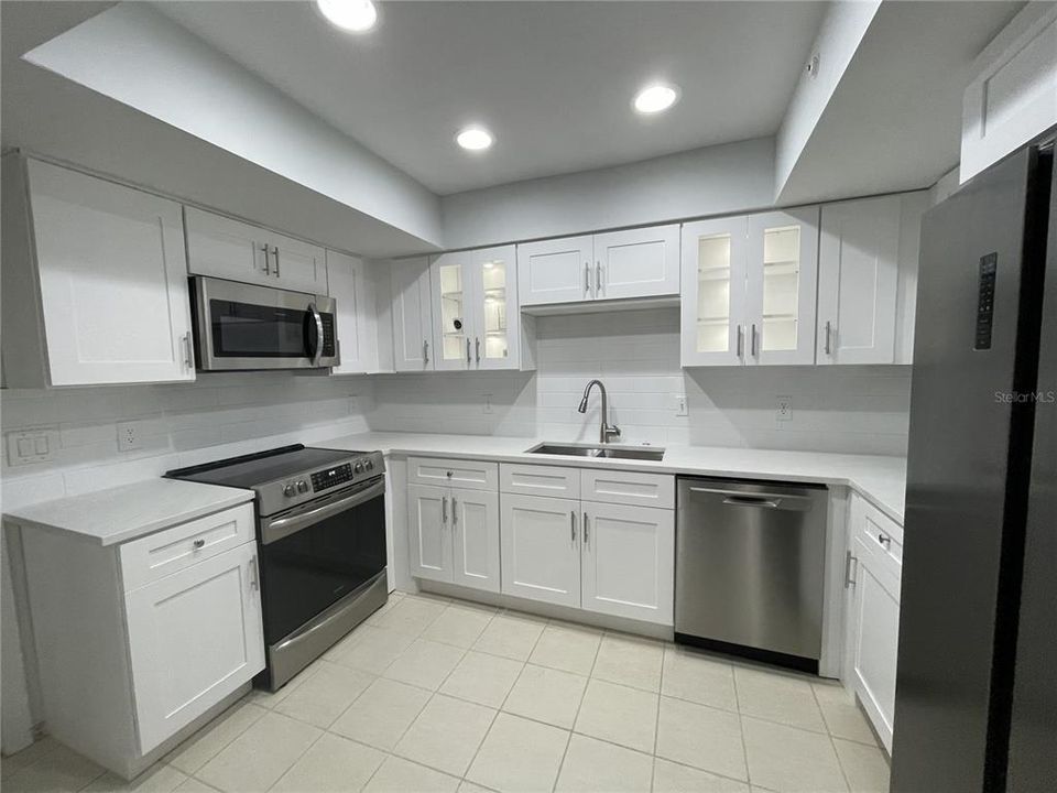 For Rent: $3,550 (3 beds, 2 baths, 1833 Square Feet)