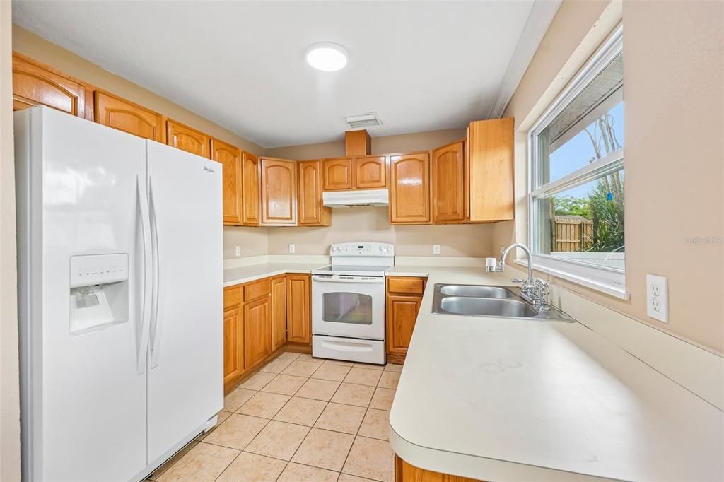 For Sale: $325,000 (3 beds, 1 baths, 1157 Square Feet)