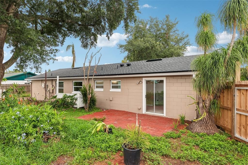 For Sale: $325,000 (3 beds, 1 baths, 1157 Square Feet)