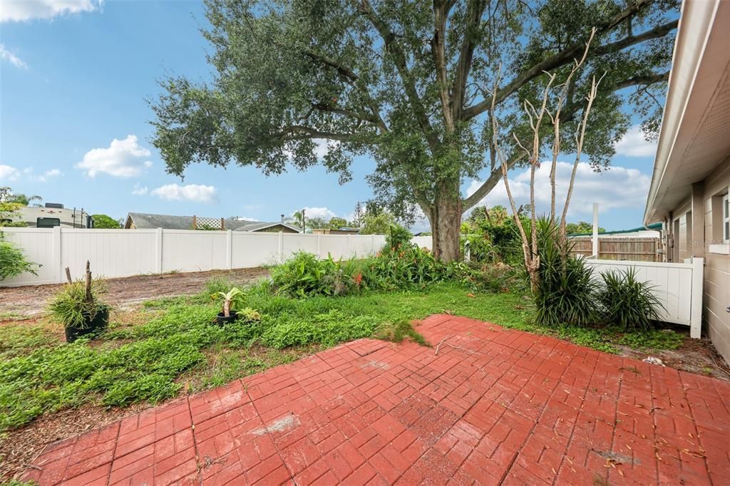 For Sale: $325,000 (3 beds, 1 baths, 1157 Square Feet)