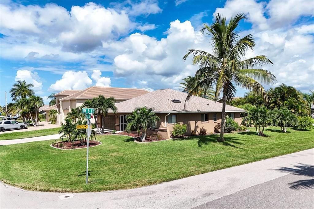 En Venta: $399,900 (4 camas, 3 baños, 1900 Pies cuadrados)