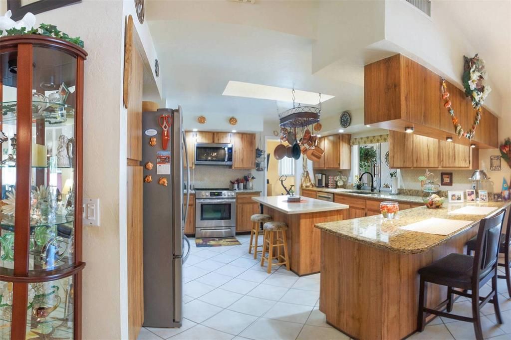 En Venta: $399,900 (4 camas, 3 baños, 1900 Pies cuadrados)