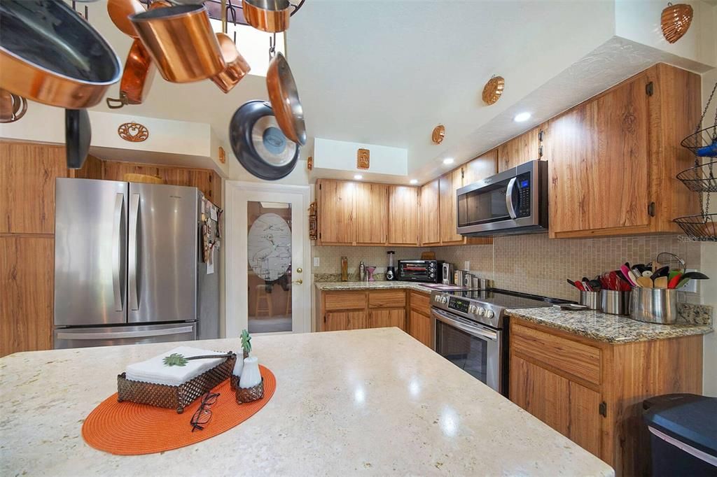 En Venta: $399,900 (4 camas, 3 baños, 1900 Pies cuadrados)