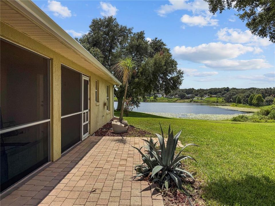 En Venta: $499,900 (3 camas, 2 baños, 2200 Pies cuadrados)