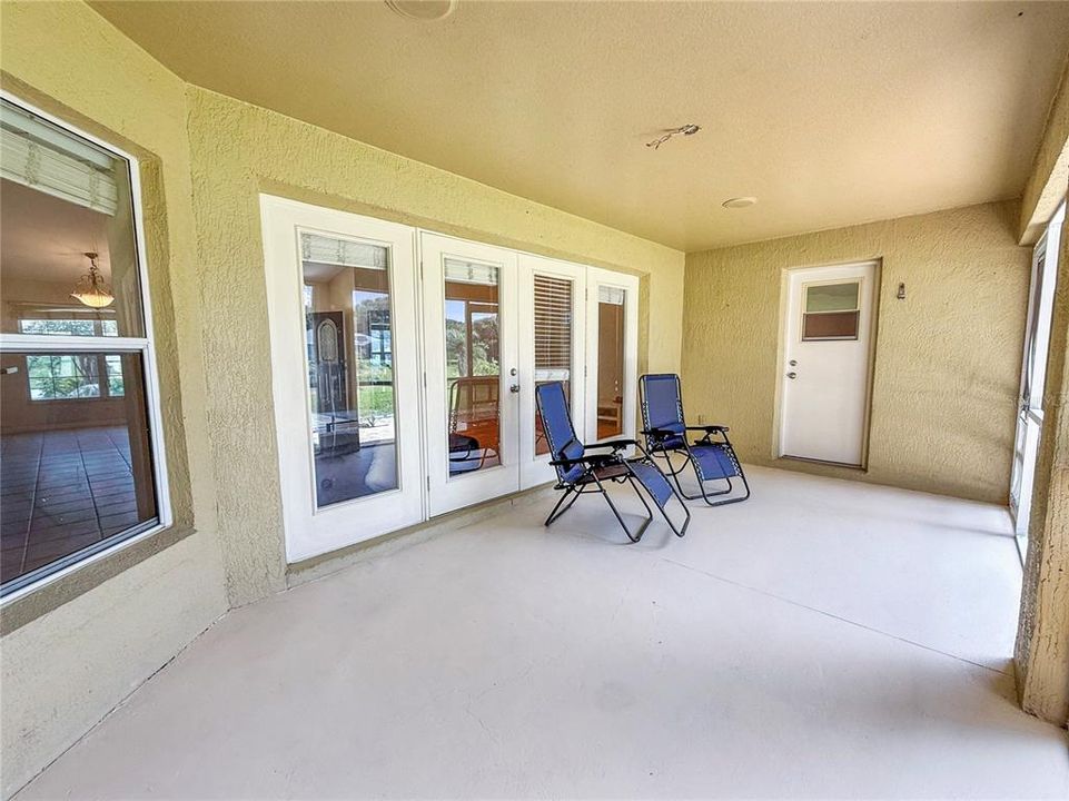 En Venta: $499,900 (3 camas, 2 baños, 2200 Pies cuadrados)