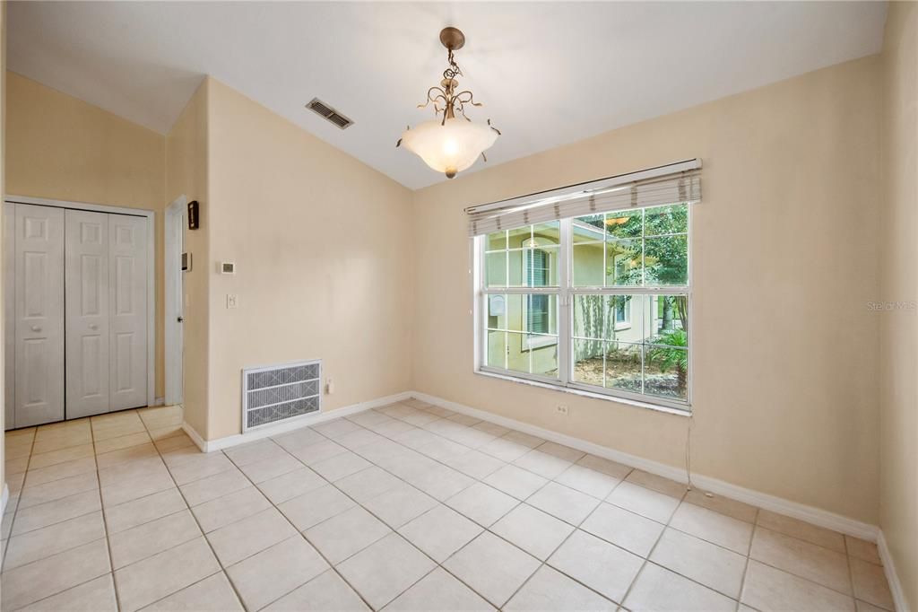 En Venta: $499,900 (3 camas, 2 baños, 2200 Pies cuadrados)