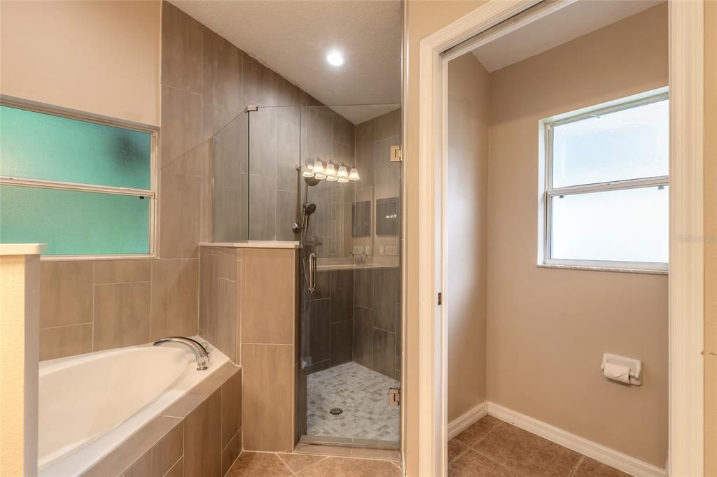 На продажу: $339,000 (3 спален, 2 ванн, 1794 Квадратных фут)