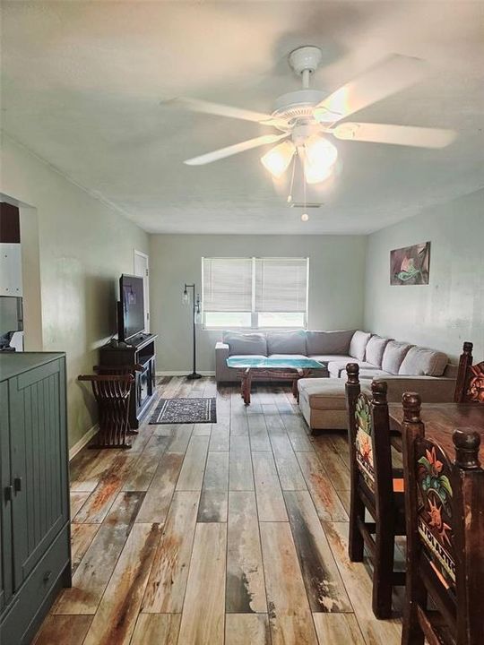 For Sale: $250,000 (3 beds, 1 baths, 1170 Square Feet)