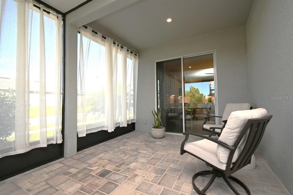 En Venta: $399,900 (3 camas, 2 baños, 2017 Pies cuadrados)