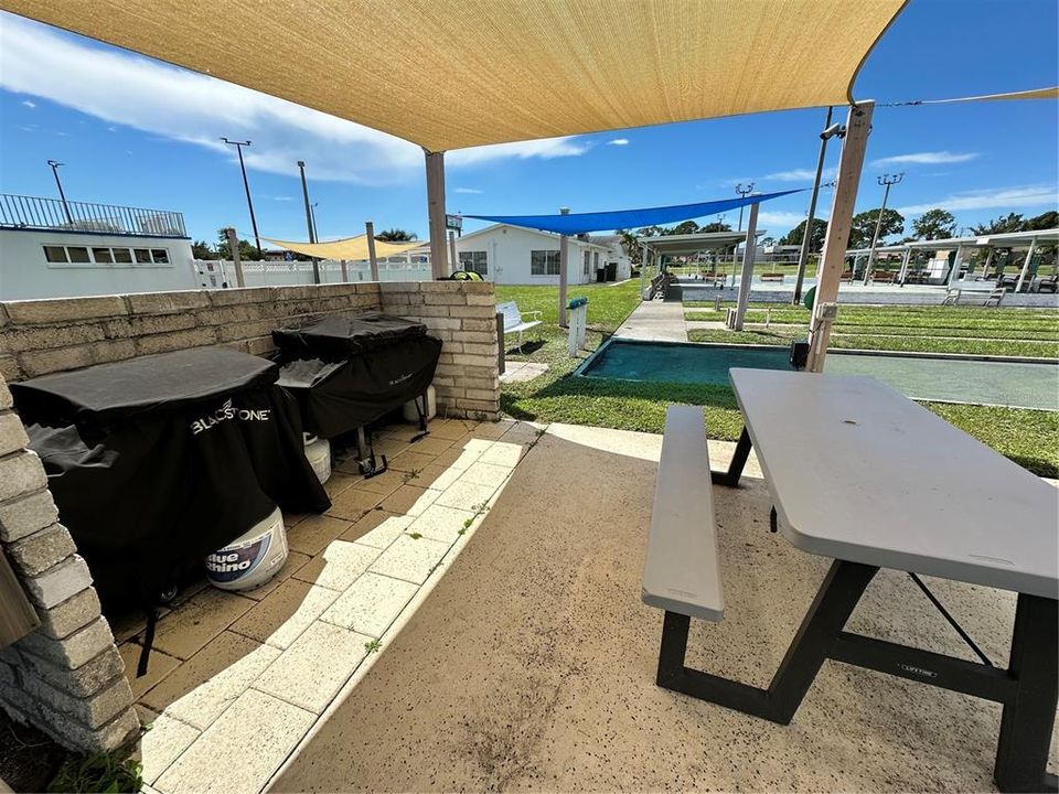 Active With Contract: $170,000 (2 beds, 2 baths, 864 Square Feet)