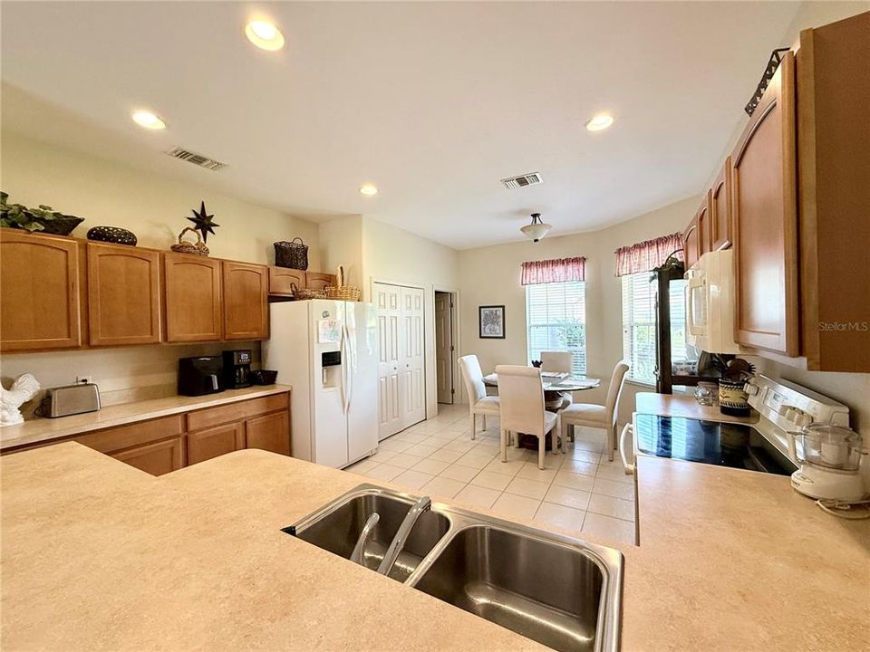 For Sale: $259,443 (3 beds, 2 baths, 1773 Square Feet)