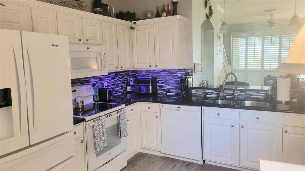 En Venta: $325,000 (2 camas, 2 baños, 1269 Pies cuadrados)