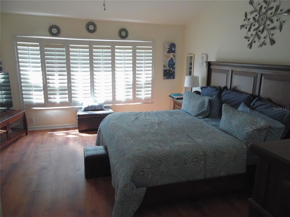 En Venta: $325,000 (2 camas, 2 baños, 1269 Pies cuadrados)