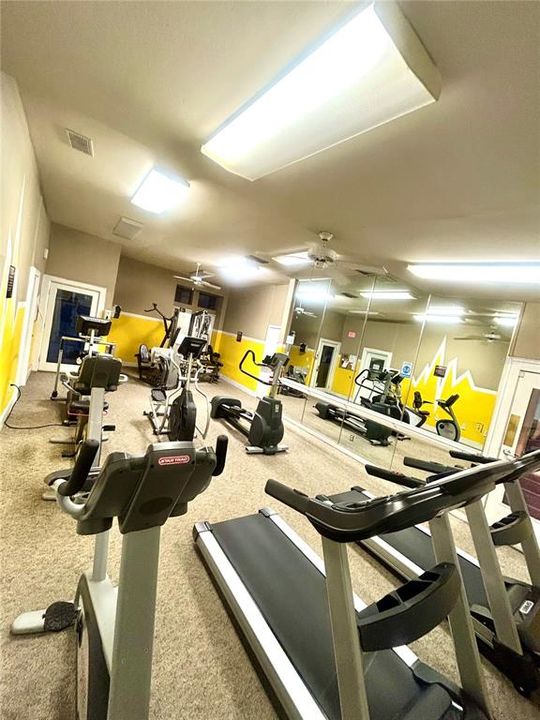 For Sale: $103,000 (1 beds, 1 baths, 552 Square Feet)