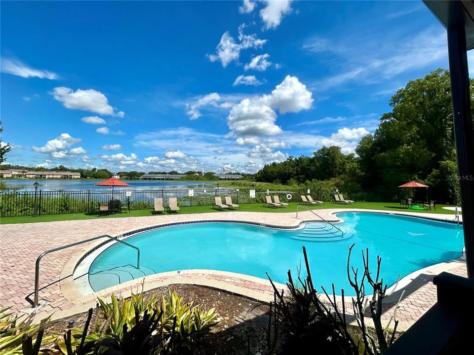 For Sale: $103,000 (1 beds, 1 baths, 552 Square Feet)