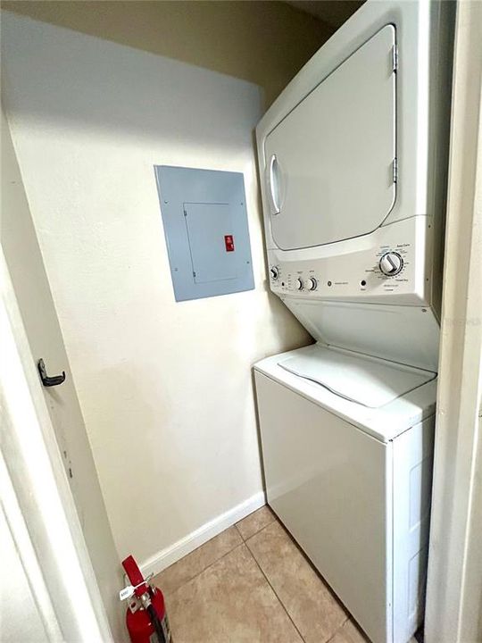 For Sale: $103,000 (1 beds, 1 baths, 552 Square Feet)