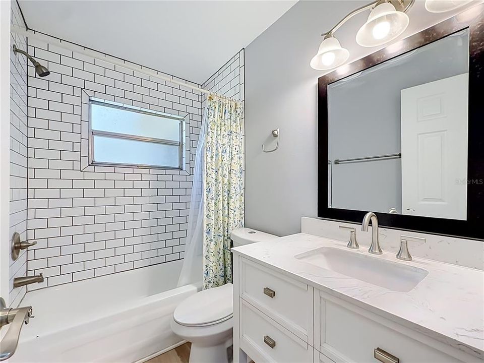 For Sale: $239,000 (2 beds, 2 baths, 1130 Square Feet)