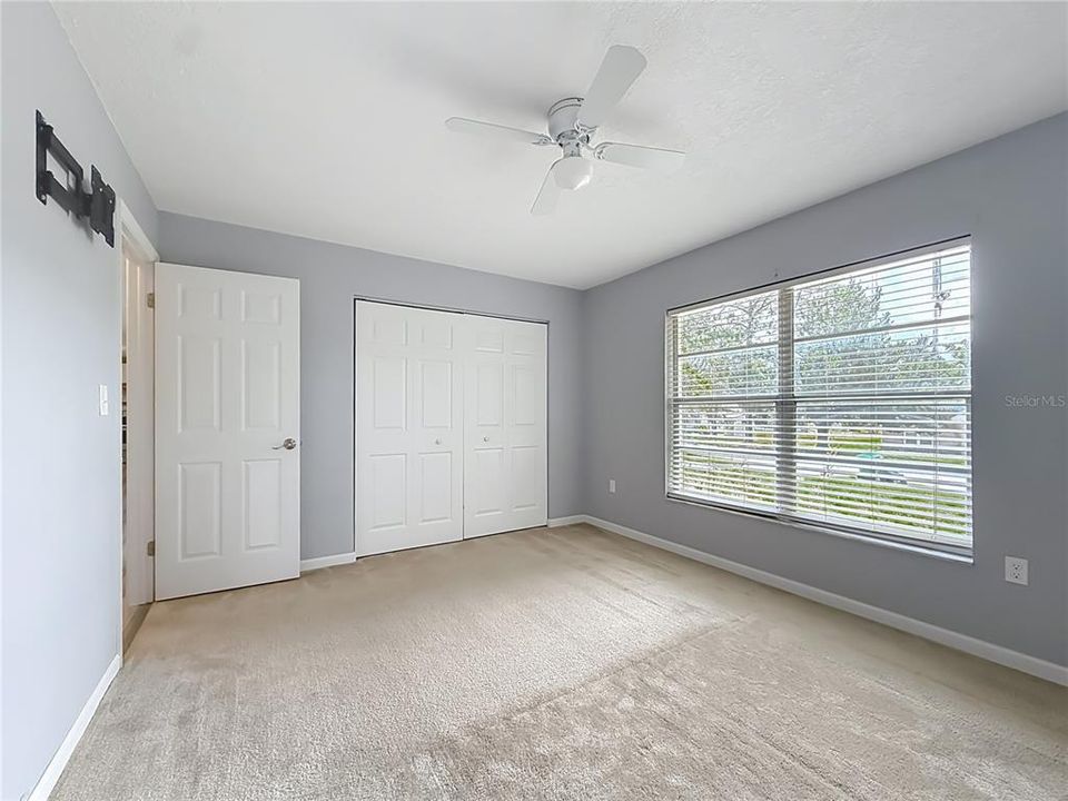For Sale: $239,000 (2 beds, 2 baths, 1130 Square Feet)