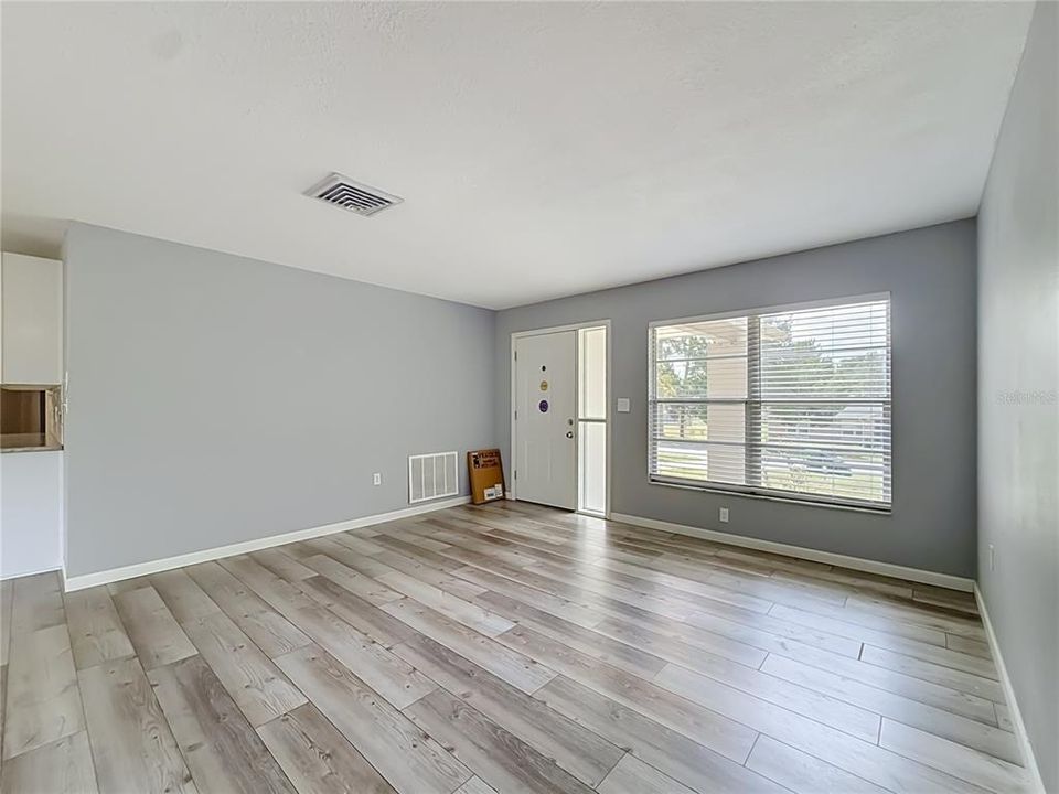 For Sale: $239,000 (2 beds, 2 baths, 1130 Square Feet)