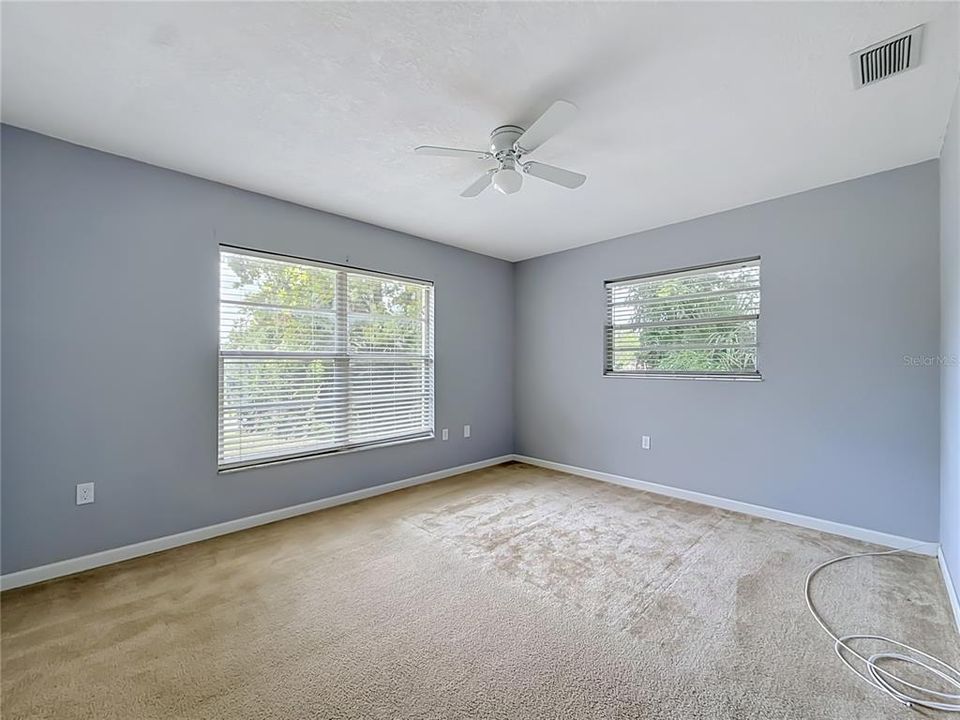 For Sale: $239,000 (2 beds, 2 baths, 1130 Square Feet)