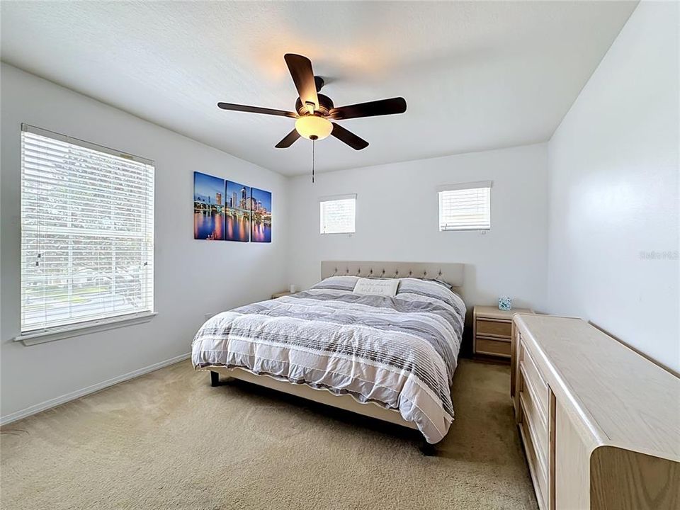 For Sale: $209,900 (2 beds, 2 baths, 1280 Square Feet)