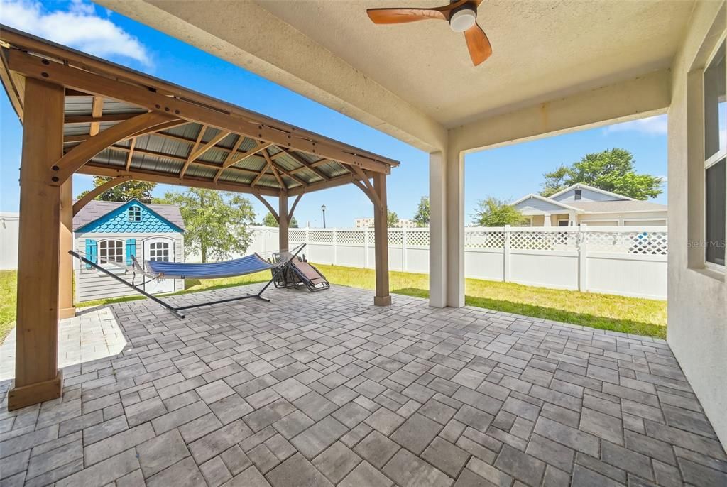 For Sale: $629,000 (4 beds, 3 baths, 2136 Square Feet)