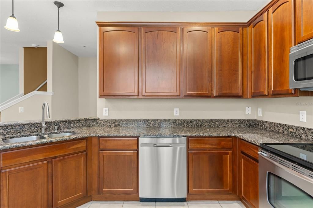 For Sale: $275,000 (3 beds, 2 baths, 1530 Square Feet)