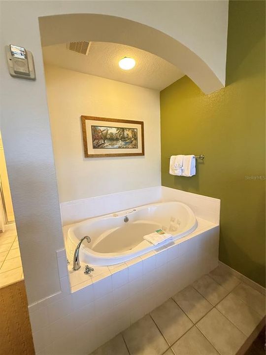En Venta: $189,900 (3 camas, 2 baños, 1231 Pies cuadrados)