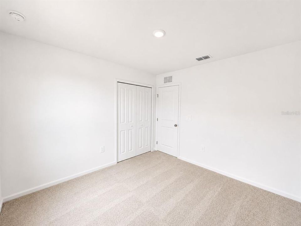 For Rent: $2,250 (5 beds, 2 baths, 2112 Square Feet)