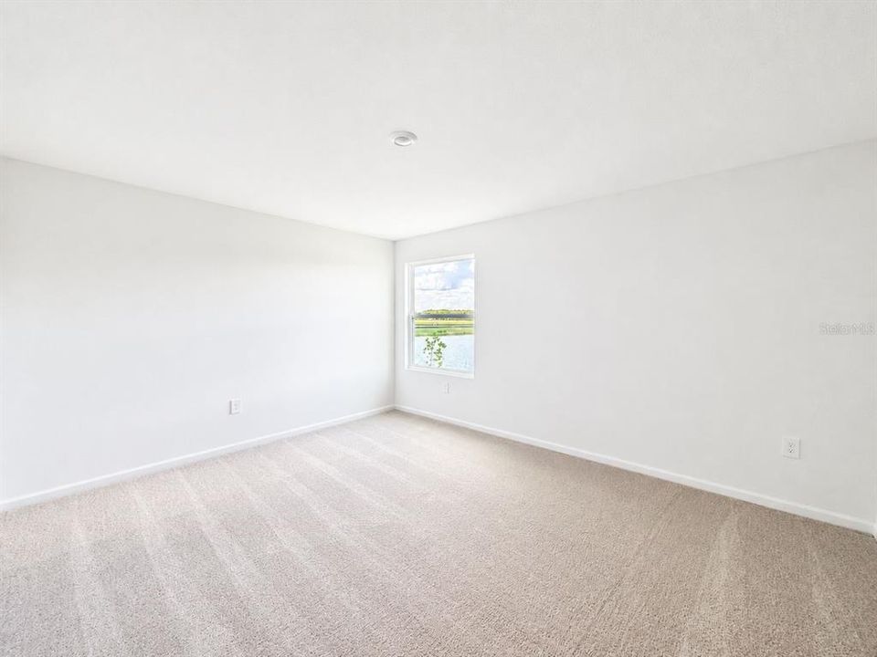 For Rent: $2,250 (5 beds, 2 baths, 2112 Square Feet)