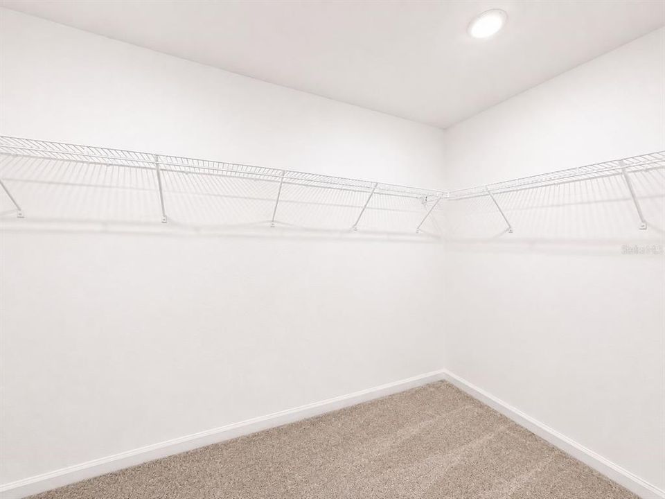 For Rent: $2,250 (5 beds, 2 baths, 2112 Square Feet)