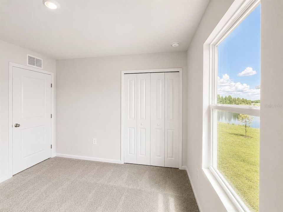 For Rent: $2,250 (5 beds, 2 baths, 2112 Square Feet)