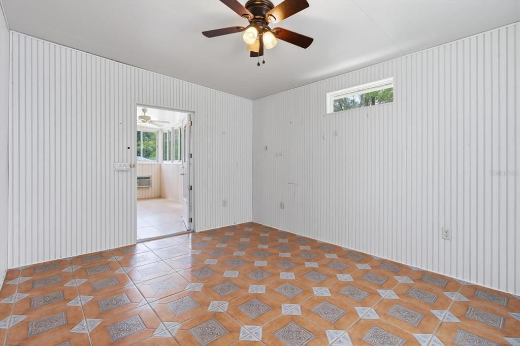 For Sale: $214,900 (2 beds, 2 baths, 1697 Square Feet)